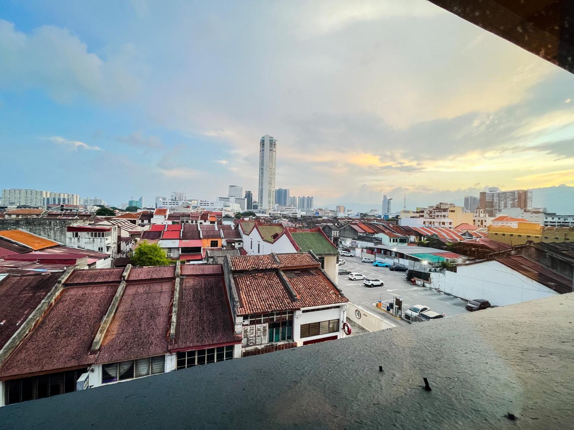 Sleep Box Penang Hotell George Town Exteriör bild