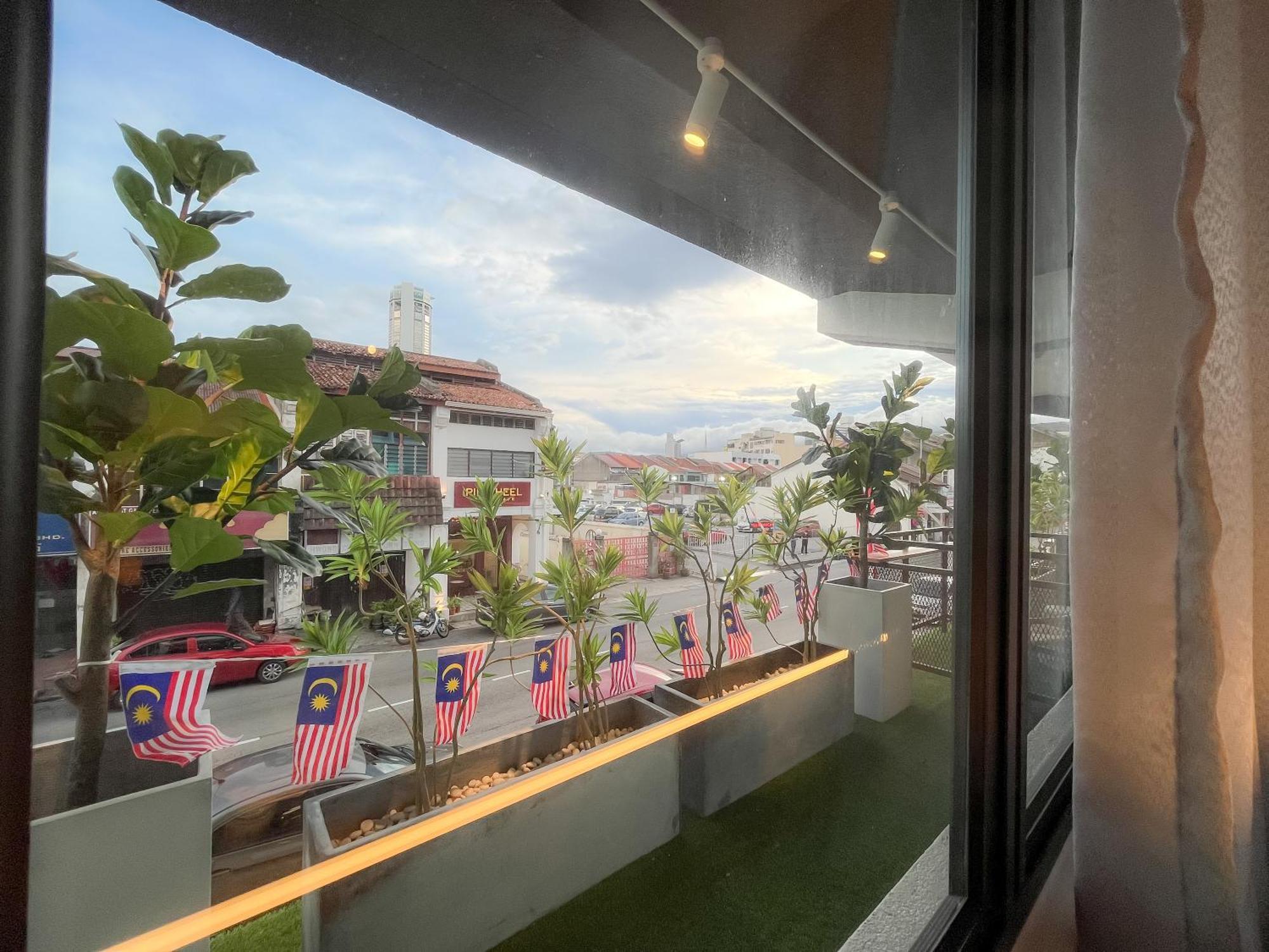 Sleep Box Penang Hotell George Town Exteriör bild