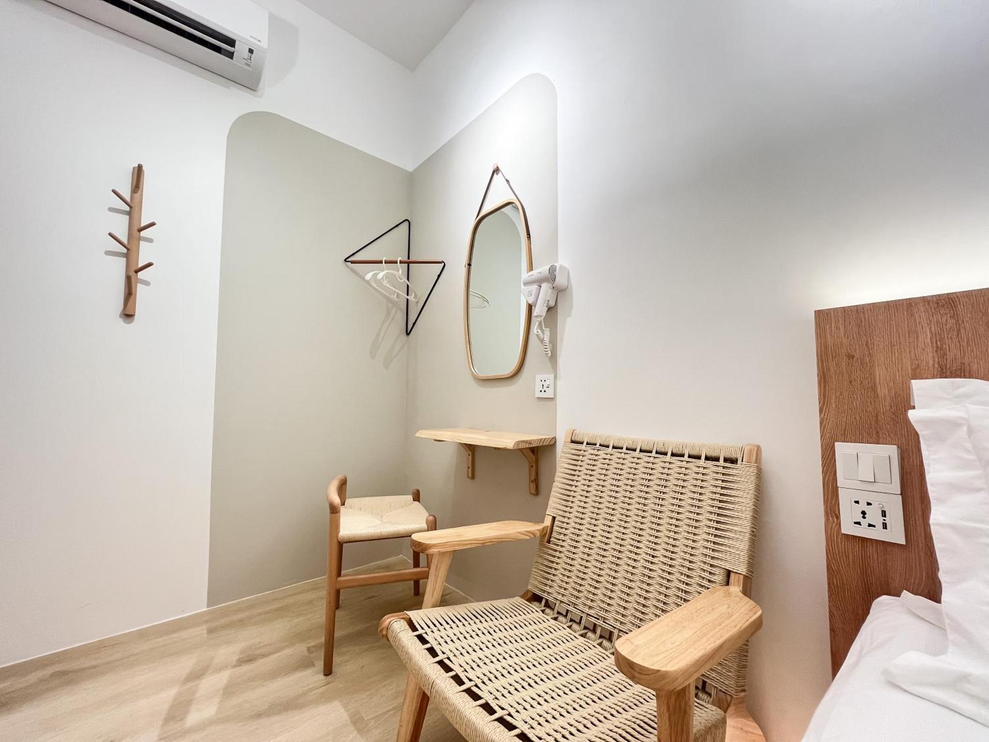 Sleep Box Penang Hotell George Town Exteriör bild